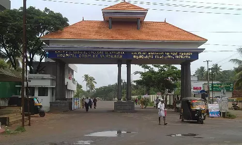 നവജാതശിശുവിന്റെയും അമ്മയുടെയും മരണം: ഡോക്ടർക്ക് നിർബന്ധിത അവധി