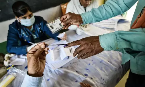 ഹിമാചലില്‍  ഇഞ്ചോടിഞ്ച്