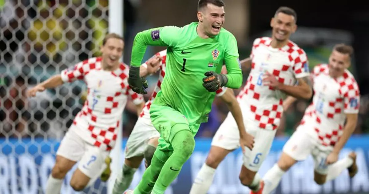 ഇനി കാനറികളില്ല; പെനാൽട്ടി ഷൂട്ടൗട്ടിൽ ബ്രസീലിനെ വീഴ്ത്തി ക്രൊയേഷ്യ ഇനി കാനറികളില്ല; പെനാൽട്ടി ഷൂട്ടൗട്ടിൽ ബ്രസീലിനെ വീഴ്ത്തി ക്രൊയേഷ്യ