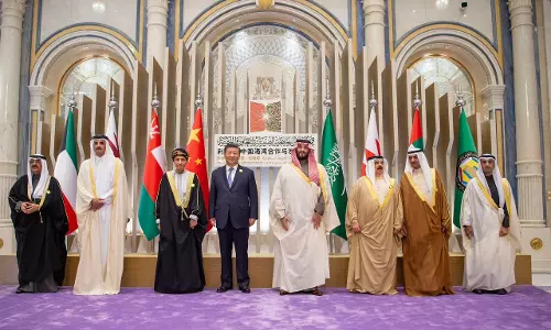 Chinese President Xi Jinping met Gulf leaders in the Arab-Chinese Summit in Riyadh