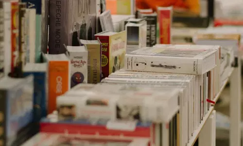 സൗദിയിൽ ജിദ്ദ പുസ്തകമേളക്ക് തുടക്കം