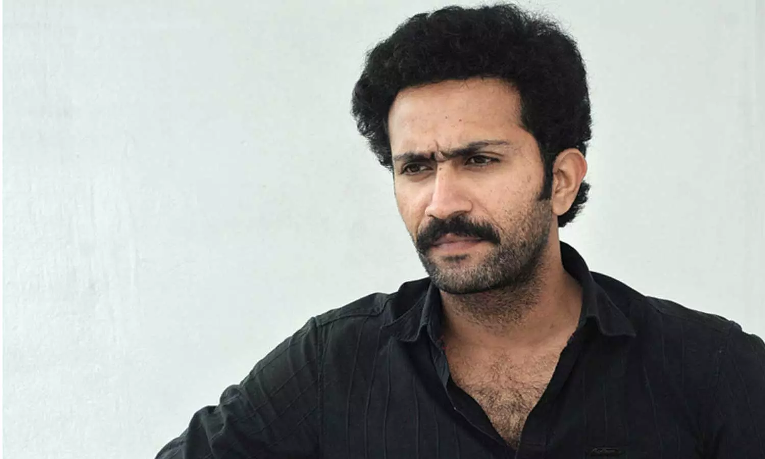 കോക്പ്പിറ്റിലേക്ക് കടക്കാൻ ശ്രമിച്ചു; നടൻ ഷൈൻ ടോം ചാക്കോയെ വിമാനത്തിൽനിന്ന് ഇറക്കിവിട്ടു കോക്പ്പിറ്റിലേക്ക് കടക്കാൻ ശ്രമിച്ചു; നടൻ ഷൈൻ ടോം ചാക്കോയെ വിമാനത്തിൽനിന്ന് ഇറക്കിവിട്ടു