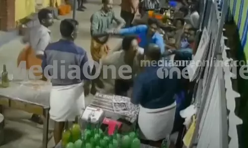 ലഹരി മാഫിയയുടെ ശല്യം മൂലം വ്യവസായം ഉപേക്ഷിക്കേണ്ട ഗതികേടില്; പരാതിയുമായി പ്രവാസി വ്യവസായി ലഹരി മാഫിയയുടെ ശല്യം മൂലം വ്യവസായം ഉപേക്ഷിക്കേണ്ട ഗതികേടില്; പരാതിയുമായി പ്രവാസി വ്യവസായി