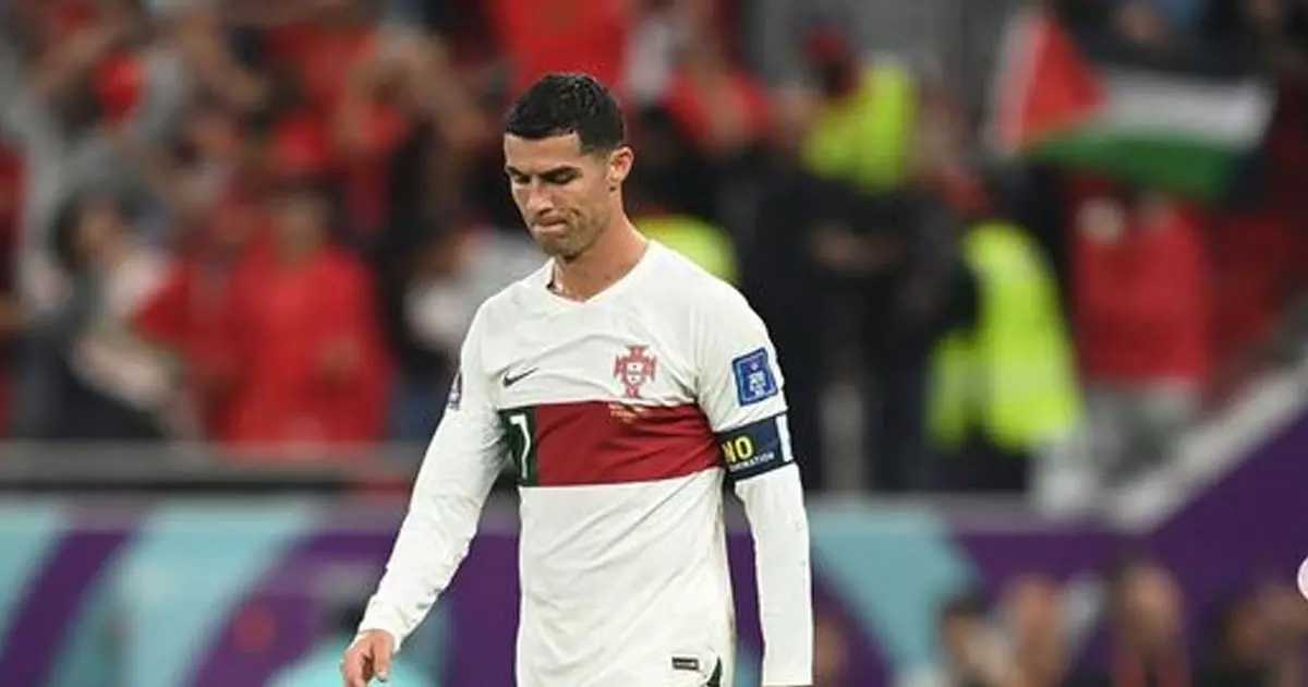 ഇന്നലെ എന്റെ സ്വപ്നം അവസാനിച്ചു...; വിരമിക്കൽ സൂചന നൽകി ക്രിസ്റ്റ്യാനോ റൊണാൾഡോ ഇന്നലെ എന്റെ സ്വപ്നം അവസാനിച്ചു...; വിരമിക്കൽ സൂചന നൽകി ക്രിസ്റ്റ്യാനോ റൊണാൾഡോ