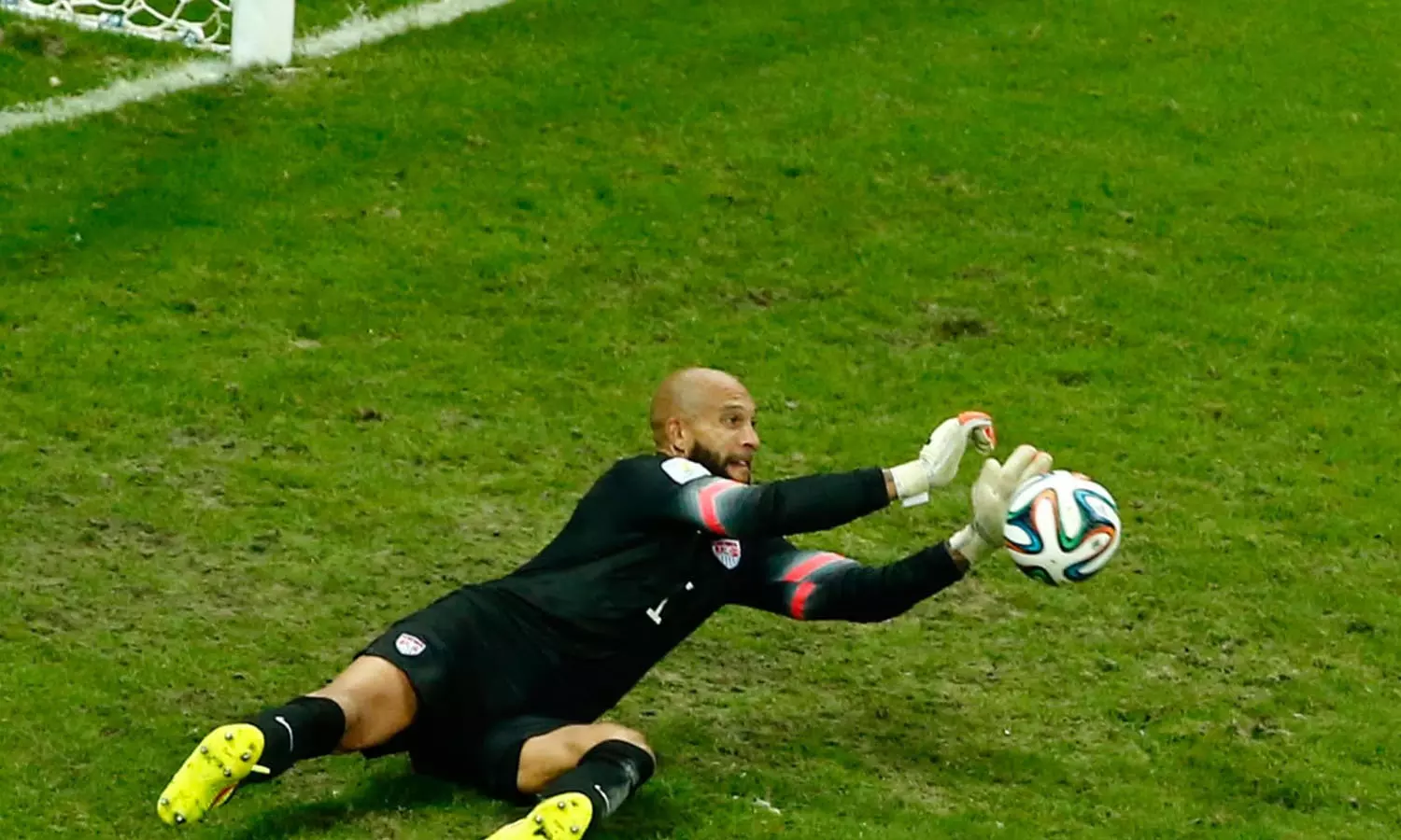 ഹോവാർഡ്സിനെപ്പോലെ ഗോൾ തടയുന്നവരുടേത് കൂടിയാണ് ഫുട്ബോൾ ഹോവാർഡ്സിനെപ്പോലെ ഗോൾ തടയുന്നവരുടേത് കൂടിയാണ് ഫുട്ബോൾ