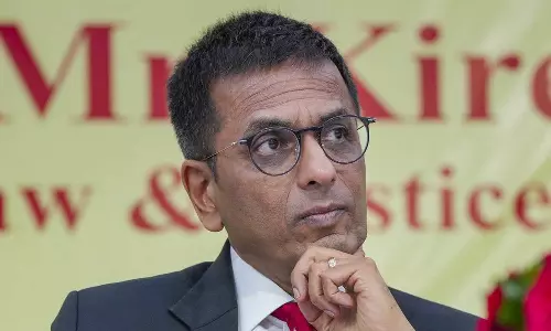 പോക്സോ നിയമത്തില് ലൈംഗികബന്ധത്തിനുള്ള സമ്മത പ്രായം പുനഃപരിശോധിക്കണം; പാർലമെന്റിനോട് ചീഫ് ജസ്റ്റിസ് പോക്സോ നിയമത്തില് ലൈംഗികബന്ധത്തിനുള്ള സമ്മത പ്രായം പുനഃപരിശോധിക്കണം; പാർലമെന്റിനോട് ചീഫ് ജസ്റ്റിസ്