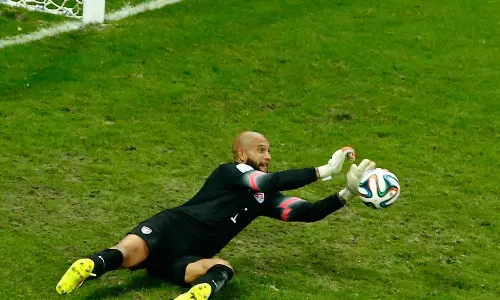 ഹോവാർഡ്സിനെപ്പോലെ ഗോൾ തടയുന്നവരുടേത് കൂടിയാണ് ഫുട്ബോൾ