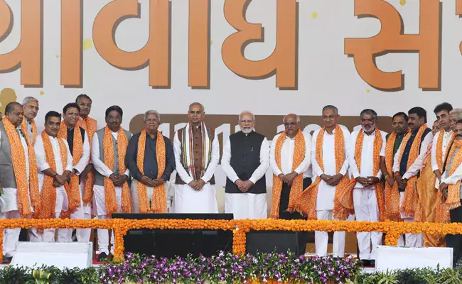 ഹർഷ് സിങ്‌വിക്ക് ആഭ്യന്തരം, കാനുഭായ് ദേശായി ധനമന്ത്രി; ഗുജറാത്തിൽ  വകുപ്പ് വിഭജനം പൂർത്തിയായി