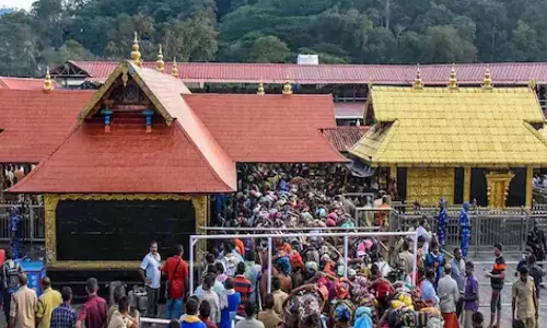 ശബരിമലയിലെ ഭക്തജന പ്രവാഹം: ദേവസ്വം ബെഞ്ച് വീണ്ടും പരിഗണിക്കും