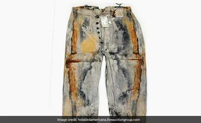 ലോകത്തിലെ ഏറ്റവും പഴക്കമേറിയ ജീന്‍സ് ലേലത്തില്‍ വിറ്റത് 94 ലക്ഷം രൂപക്ക്