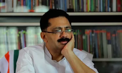 പ്രസംഗം നീണ്ടു; കെടി ജലീലിന്റെ മൈക്ക് ഓഫ് ചെയ്ത് സ്പീക്കർ പ്രസംഗം നീണ്ടു; കെടി ജലീലിന്റെ മൈക്ക് ഓഫ് ചെയ്ത് സ്പീക്കർ