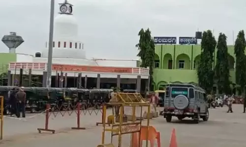 ഹിന്ദുത്വ പ്രതിഷേധം; കലബുറഗി റെയിൽവേ സ്റ്റേഷന്‍റെ പച്ചനിറം മാറ്റി