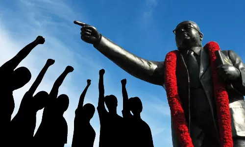 അംബേദ്കറും സവർക്കറും: ഇന്ത്യൻ രാഷ്ട്രീയത്തിലെ എതിർ ധ്രുവങ്ങൾ