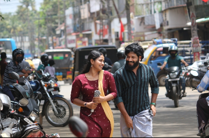 കന്നഡ നടന്‍ സിദ്ദിഖ് സാമന്‍ മലയാളത്തില്‍;  ആരോമലിന്‍റെ ആദ്യത്തെ പ്രണയംപൂര്‍ത്തിയായി