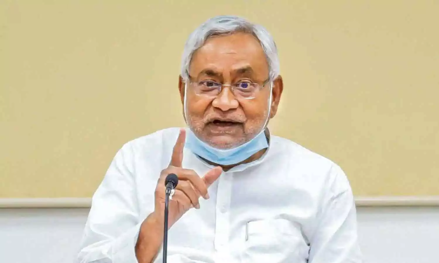 മദ്യപിച്ചാൽ മരിക്കും; മദ്യദുരന്തത്തിൽ മരിച്ചവരുടെ കുടുംബങ്ങൾക്ക് നഷ്ടപരിഹാരം നൽകില്ല: നിതീഷ് കുമാർ മദ്യപിച്ചാൽ മരിക്കും; മദ്യദുരന്തത്തിൽ മരിച്ചവരുടെ കുടുംബങ്ങൾക്ക് നഷ്ടപരിഹാരം നൽകില്ല: നിതീഷ് കുമാർ