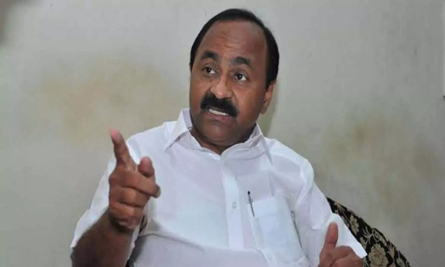 അട്ടപ്പാടിയിൽ ഗർഭിണിയെ തുണിയിൽ ചുമന്ന് ആശുപത്രിയിലെത്തിച്ച സംഭവം; വീഴ്ചപറ്റിയ ഉദ്യോഗസ്ഥർക്കെതിരെ നടപടിയെടുക്കണമെന്ന് പ്രതിപക്ഷ നേതാവ്