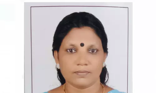 തിരുവനന്തപുരത്ത് നടുറോഡില് യുവതിയെ വെട്ടിക്കൊന്നു തിരുവനന്തപുരത്ത് നടുറോഡില് യുവതിയെ വെട്ടിക്കൊന്നു