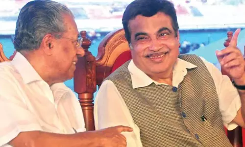 കേരളത്തില് ഒരു കിലോമീറ്റർ ഹൈവേയ്ക്ക് 100 കോടി വേണം: വിഹിതം നല്കാനാകില്ലെന്ന് മുഖ്യമന്ത്രി അറിയിച്ചെന്ന് നിതിന് ഗഡ്കരി കേരളത്തില് ഒരു കിലോമീറ്റർ ഹൈവേയ്ക്ക് 100 കോടി വേണം: വിഹിതം നല്കാനാകില്ലെന്ന് മുഖ്യമന്ത്രി അറിയിച്ചെന്ന് നിതിന് ഗഡ്കരി