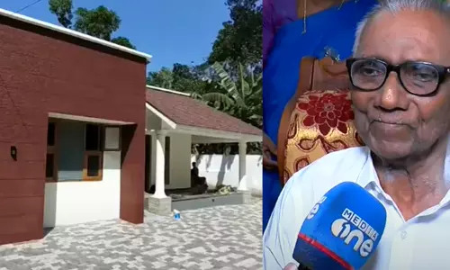 എ.കെ.ജി ഫ്ളാറ്റില് നിന്നും ഇറങ്ങി; പി.കെ ഗുരുദാസന് ഇനി പൗര്ണമിയില് എ.കെ.ജി ഫ്ളാറ്റില് നിന്നും ഇറങ്ങി; പി.കെ ഗുരുദാസന് ഇനി പൗര്ണമിയില്