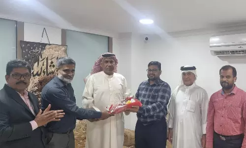 ബഹ്റൈൻ പാർലമെന്റ് ഉപാധ്യക്ഷൻ   അബ്ദുൽ വാഹിദ് ഖറാത്തയെ സന്ദർശിച്ചു