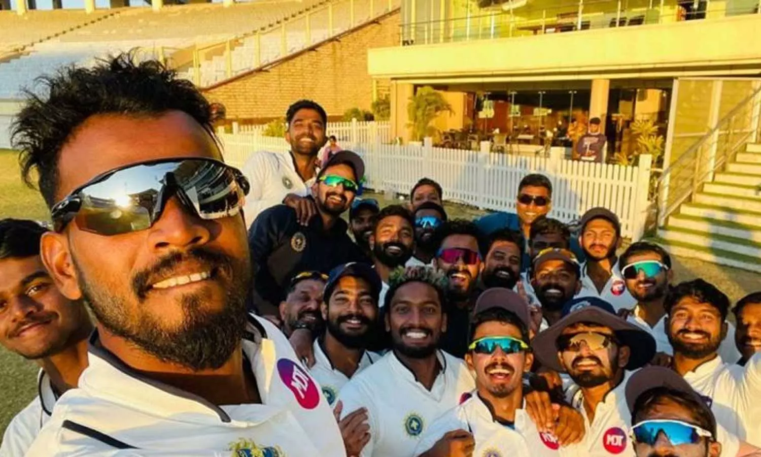 ഇഷാൻ കിഷന്റെ ജാർഖണ്ഡിനെ തകർത്ത് സഞ്ജുപ്പട ഇഷാൻ കിഷന്റെ ജാർഖണ്ഡിനെ തകർത്ത് സഞ്ജുപ്പട