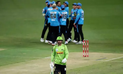 ആറ് ഓവർ; 15 റൺസിന് ഓൾഔട്ട്! ആസ്ട്രേലിയയിൽ ഒരു സിഡ്നി ദുരന്തം ആറ് ഓവർ; 15 റൺസിന് ഓൾഔട്ട്! ആസ്ട്രേലിയയിൽ ഒരു സിഡ്നി ദുരന്തം