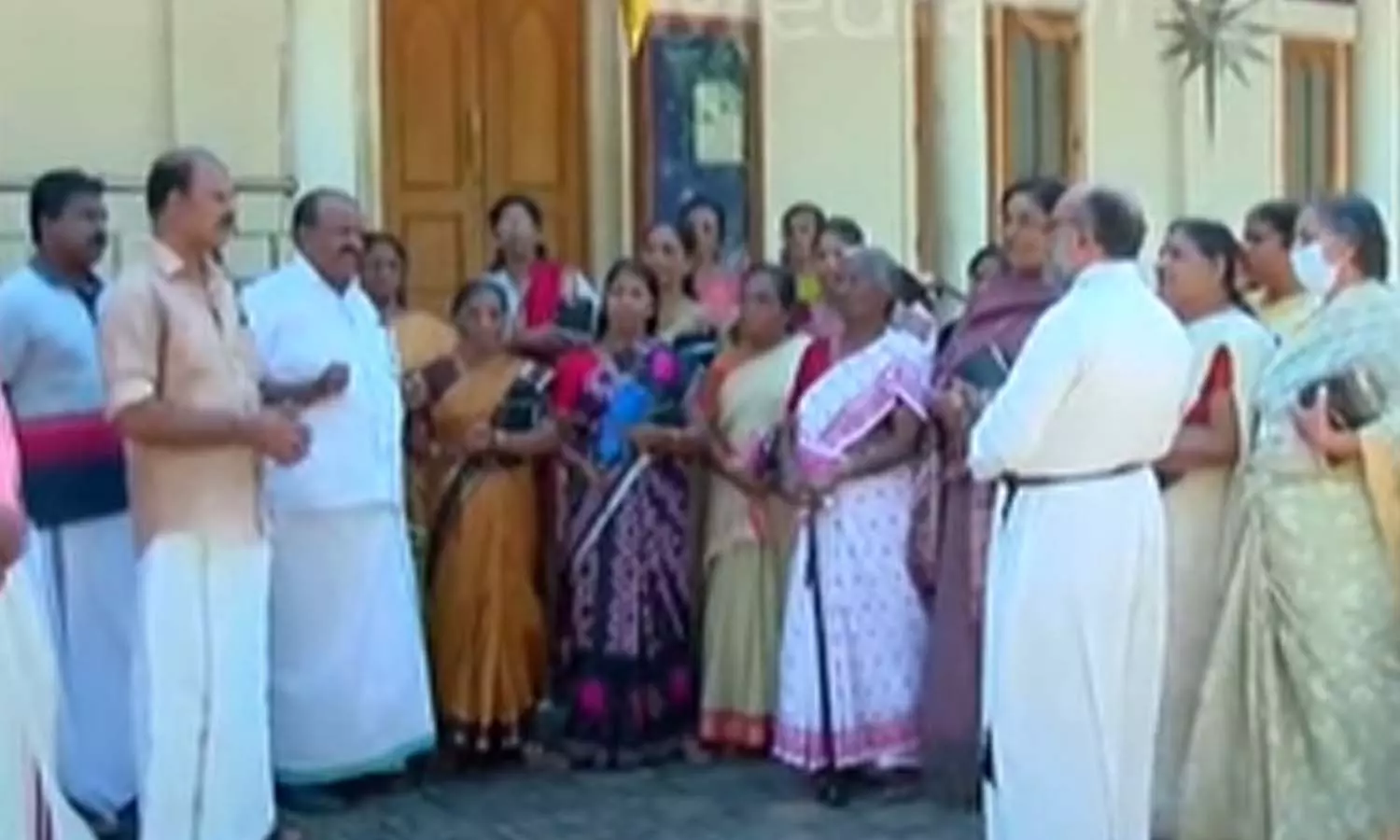 പുനരധിവാസ മേഖലയിൽ കരിമണൽ ഖനനം: കുടിയിറക്ക് ഭീഷണിയിൽ കുടുംബങ്ങൾ, സമരം കടുപ്പിക്കും