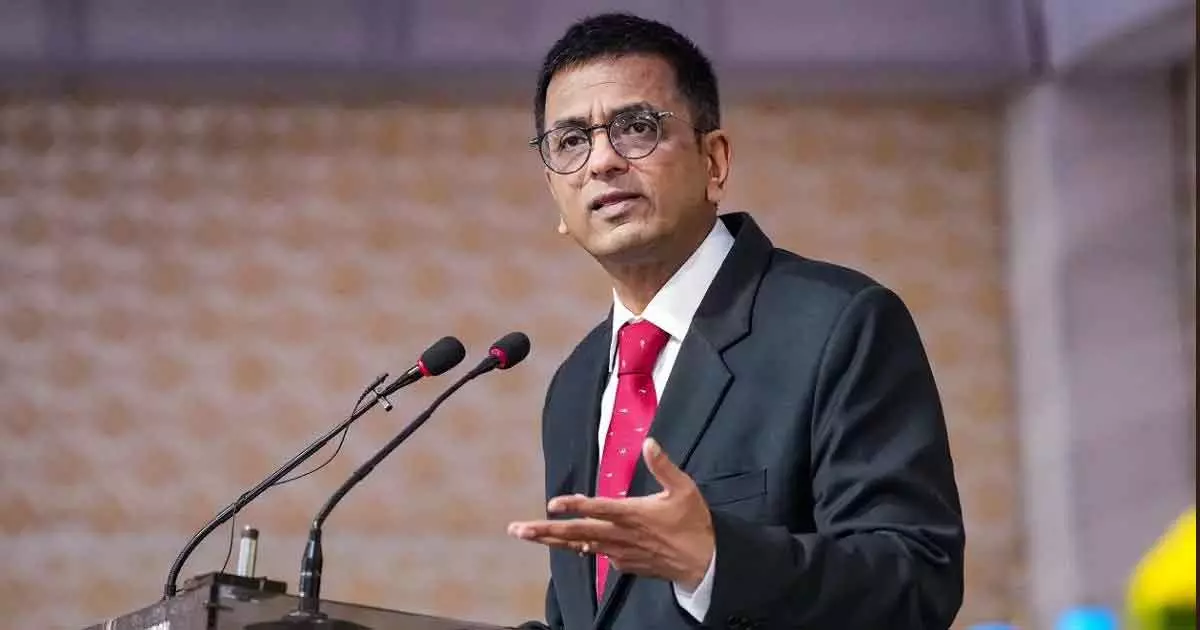 വീട്ടുകാര്ക്ക് ഇഷ്ടമില്ലാത്ത പ്രണയവും വിവാഹവും: രാജ്യത്ത് കൊല്ലപ്പെടുന്നത് നൂറു കണക്കിന് പേരെന്ന് ചീഫ് ജസ്റ്റിസ് വീട്ടുകാര്ക്ക് ഇഷ്ടമില്ലാത്ത പ്രണയവും വിവാഹവും: രാജ്യത്ത് കൊല്ലപ്പെടുന്നത് നൂറു കണക്കിന് പേരെന്ന് ചീഫ് ജസ്റ്റിസ്