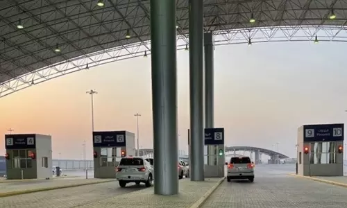 ലോകകപ്പ് ഫുട്ബോൾ ഫൈനൽ;   സൽവ അതിർത്തിയിൽ തിരക്ക് വർധിച്ചു