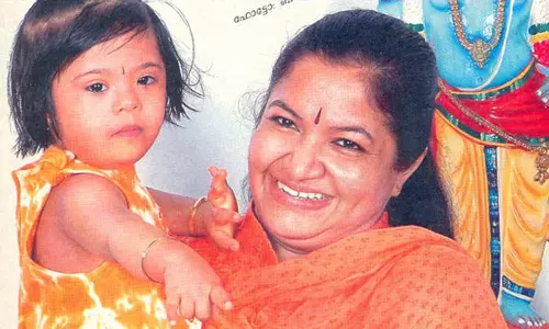 പ്രിയപ്പെട്ട നന്ദനാ.. നീ അകലെയാണെങ്കിലും...; മകൾക്ക് പിറന്നാളാശംസകൾ നേർന്ന് കെഎസ്‌ ചിത്ര