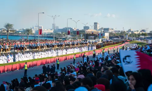 ദേശീയദിന പരേഡ് ലോകകപ്പ് ഫൈനൽ   മത്സരത്തിനു ശേഷം ലുസൈൽ ബൊളിവാർഡിൽ