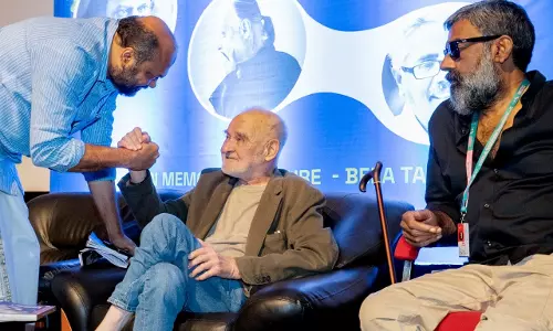 അവർക്ക് ചോദ്യങ്ങളൊന്നുമില്ല;  ബെലാ താറിന്‍റെ മീറ്റ് ദ ഡയറക്ടര്‍ പരിപാടിക്കിടെ രഞ്ജിത്ത് ഇറങ്ങിപ്പോയി