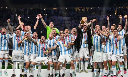 മരണക്കളിയിൽ മെസ്സിപ്പട ലോകജേതാക്കൾ; ഫ്രാൻസിന് തുടർകിരീട നഷ്ടം