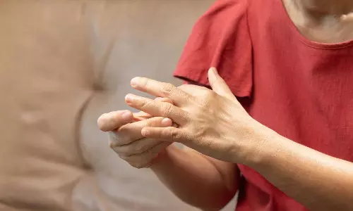 യൂറിക് ആസിഡ് മൂലമുള്ള സന്ധിവേദനയാണോ? ഭക്ഷണത്തിൽ ഇവ ഉൾപ്പെടുത്തി നോക്കൂ...