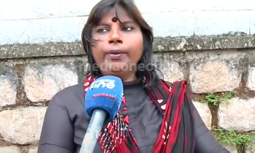 തൃശൂരില്‍ കൊടി തോരണത്തിന്‍റെ കയർ കഴുത്തിൽ കുരുങ്ങി അഭിഭാഷകയ്ക്ക് പരിക്ക്