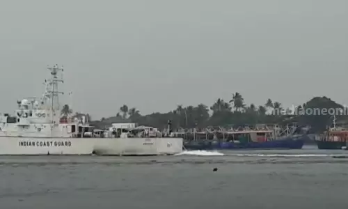 അടിയൊഴുക്ക് ശക്തം; വൈപ്പിനിൽ കെട്ടിയിട്ട 12 വള്ളങ്ങൾ ഒഴുകിപ്പോയി