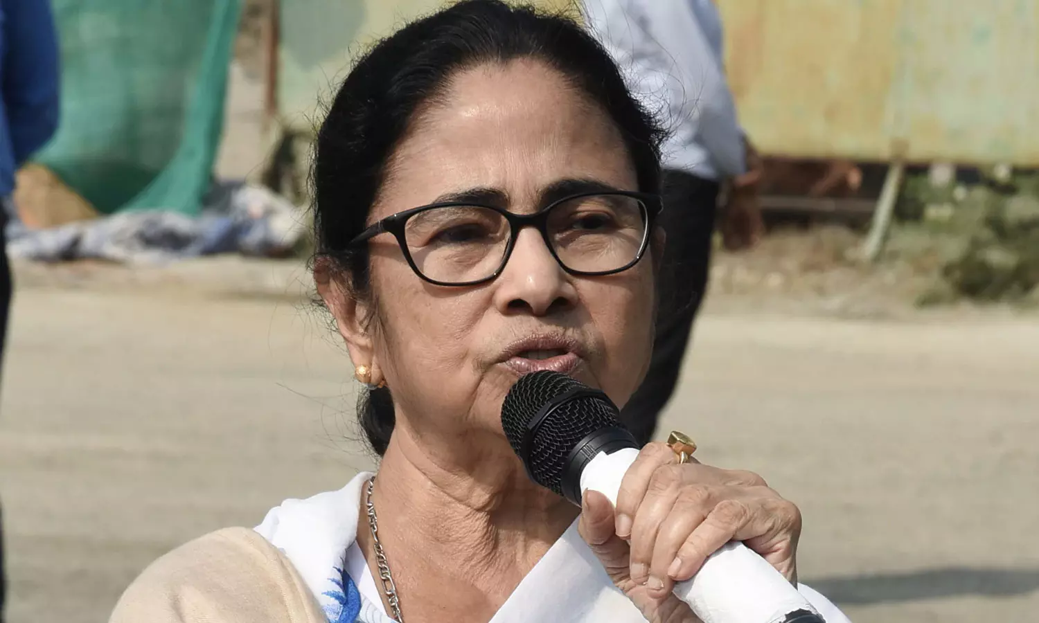 ബംഗാളിൽ ഞങ്ങൾ ആളുകളെ വിഭജിക്കുകയല്ല, അവരെ ഒന്നിപ്പിക്കുകയാണ്: മമത ബാനർജി