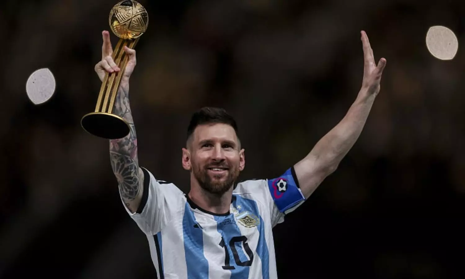 മെസ്സി പിഎസ്ജിയിൽ തുടരും; കരാർ നീട്ടി മെസ്സി പിഎസ്ജിയിൽ തുടരും; കരാർ നീട്ടി