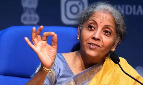 കോർപ്പറേറ്റുകൾക്കായി കോൺഗ്രസ് - കമ്യൂണിസ്റ്റ് സൗഹൃദ മത്സരം: വിഴിഞ്ഞം പദ്ധതിയെ കുറിച്ച് നിർമല സീതാരാമൻ