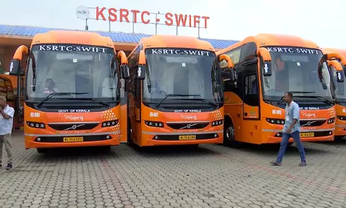 കെ.എസ്.ആർ.ടി.സി കെ. സ്വിഫ്റ്റിൽ ക്രമക്കേട് ; 31 ഡ്രൈവർ കം കണ്ടക്ടർമാർക്ക് പിഴ ചുമത്തി കെ.എസ്.ആർ.ടി.സി കെ. സ്വിഫ്റ്റിൽ ക്രമക്കേട് ; 31 ഡ്രൈവർ കം കണ്ടക്ടർമാർക്ക് പിഴ ചുമത്തി