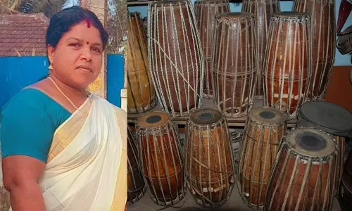 വെയിലേറ്റ് തളിര്‍ത്ത പെണ്‍ജീവിതം പറയുന്നു, തൊഴിലാണ് തണല്‍