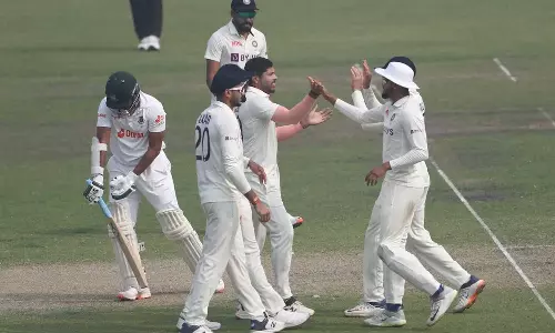 ഒറ്റയ്ക്ക് പോരാടി മോമിൻ; ബംഗ്ലാദേശിനെ 227ൽ ചുരുക്കിക്കെട്ടി ഇന്ത്യ