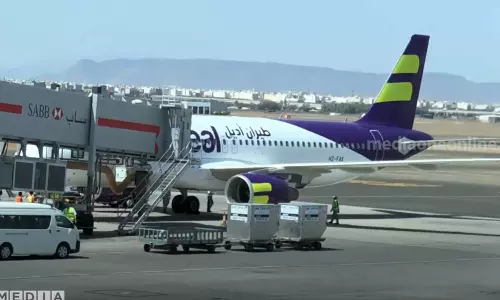 സൗദിയിലെ എല്ലാ വിമാനങ്ങളിലും ഇന്‍റർനെറ്റ് സേവനം; ധാരണാ പത്രത്തിൽ ഒപ്പുവച്ചു