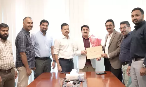 ഒമാൻ ചേംബർ അംഗത്വം: അബ്ദുൽലത്തീഫ് ഉപ്പളയെ മുസ്‍ലിം ലീഗ്‌ ആദരിച്ചു