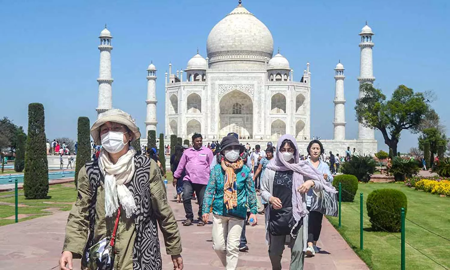 താജ്മഹൽ കാണാനെത്തുന്ന വിദേശ വിനോദസഞ്ചാരികൾക്ക് കോവിഡ് ടെസ്റ്റ് നിർബന്ധം
