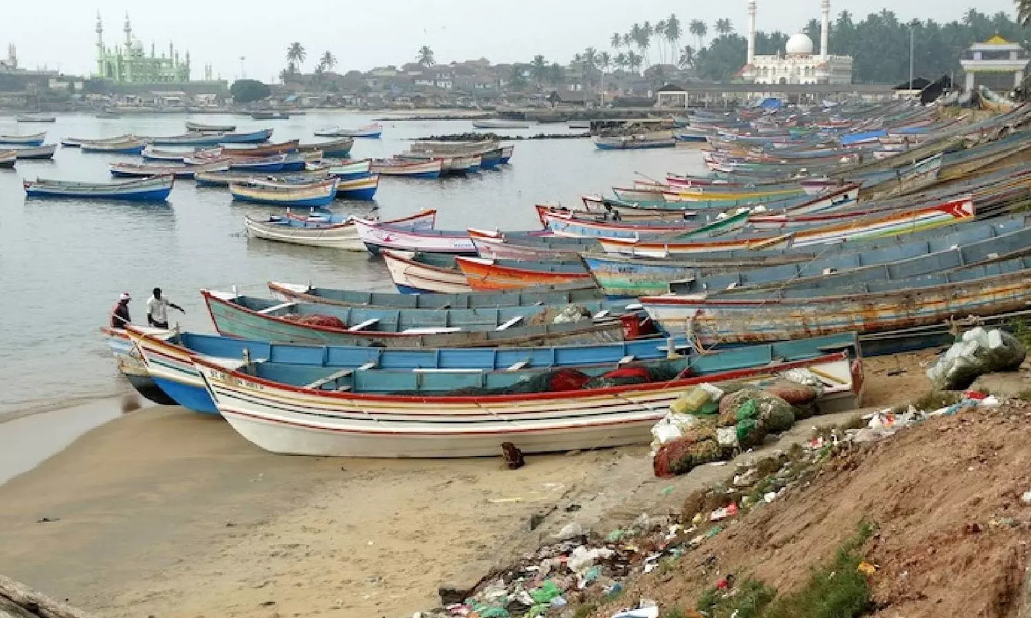 വിഴിഞ്ഞത്ത് ഫ്ളാറ്റ് നിർമ്മിക്കാൻ 81 കോടി അനുവദിച്ച് ധനവകുപ്പ് വിഴിഞ്ഞത്ത് ഫ്ളാറ്റ് നിർമ്മിക്കാൻ 81 കോടി അനുവദിച്ച് ധനവകുപ്പ്