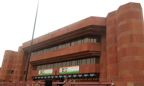 ക്രിസ്മസ് ദിനത്തിൽ ഇന്ത്യൻ എംബസിക്ക് അവധി