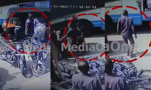 തിരുവനന്തപുരത്ത് നടുറോഡിൽ വീട്ടമ്മയെ ചവിട്ടി വീഴ്ത്തി; പ്രതി കസ്റ്റഡിയിൽ