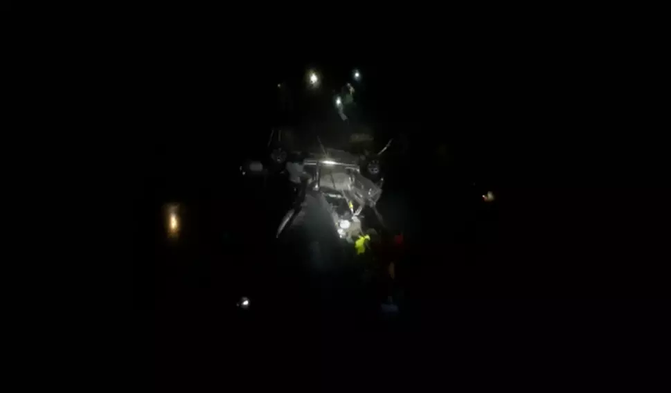 കുമളിയില്‍ ശബരിമല തീര്‍ഥാടകരുടെ വാഹനം കൊക്കയിലേക്ക് മറിഞ്ഞു; എട്ട് മരണം