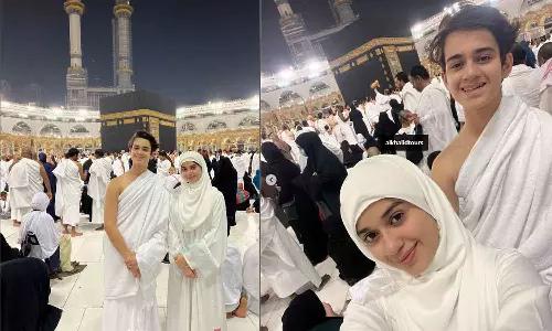 ഉംറ നിർവഹിച്ച് നടി ജന്നത് സുബൈർ റഹ്മാനി